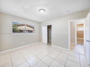 6442 Oak St, Hollywood FL 33024