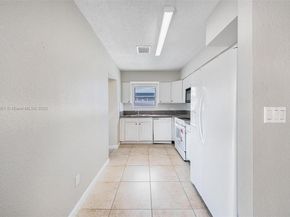 6442 Oak St, Hollywood FL 33024