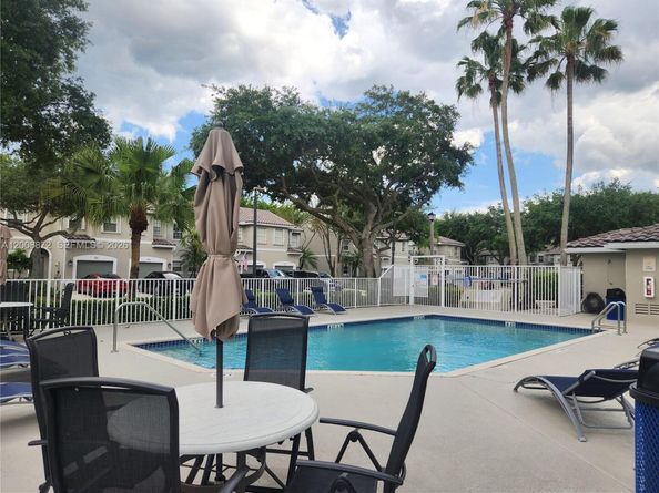 13206 NW 7th Pl, Plantation FL 33325
