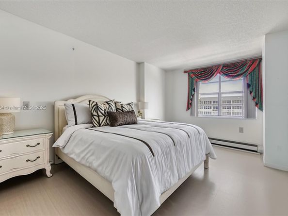 1980 S Ocean Dr 21E, Hallandale Beach FL 33009