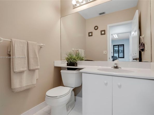 400 NW 202nd Way, Pembroke Pines FL 33029