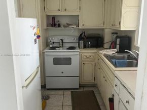 8000 Harding Ave 5B, Miami Beach FL 33141