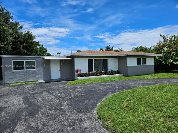 6181 Wiley St, Hollywood FL 33023