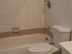 6181 Wiley St, Hollywood FL 33023