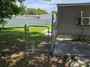 6181 Wiley St, Hollywood FL 33023