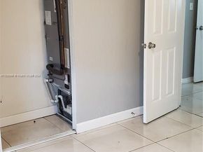6181 Wiley St, Hollywood FL 33023