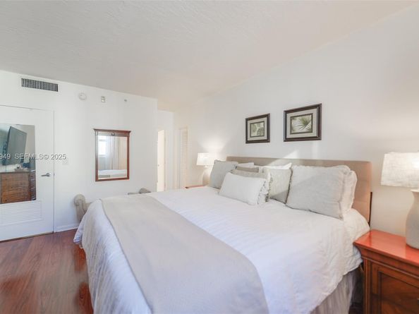 3000 S Ocean Dr 514, Hollywood FL 33019