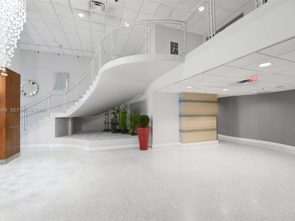 3000 S Ocean Dr 514, Hollywood FL 33019