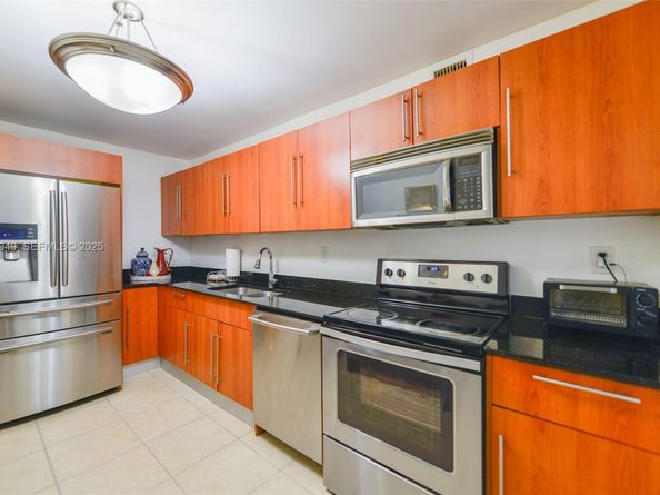 3000 S Ocean Dr 514, Hollywood FL 33019