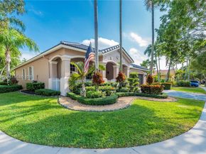 800 Lavender Cir, Weston FL 33327