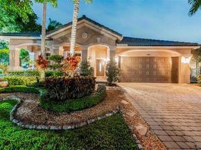 800 Lavender Cir, Weston FL 33327