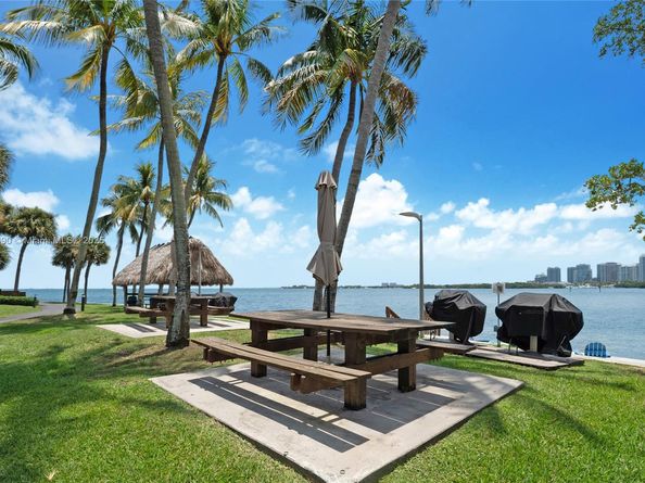 2 Grove Isle Dr B1108, Miami FL 33133