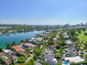 425 N Shore Dr, Miami Beach FL 33141