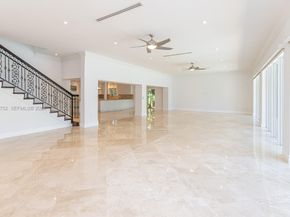 425 N Shore Dr, Miami Beach FL 33141