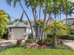 425 N Shore Dr, Miami Beach FL 33141