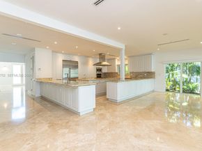 425 N Shore Dr, Miami Beach FL 33141