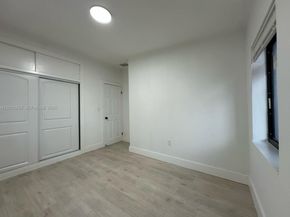 860 NW 171st St, Miami Gardens FL 33169