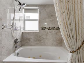 420 NE 12th Ave 208, Hallandale Beach FL 33009