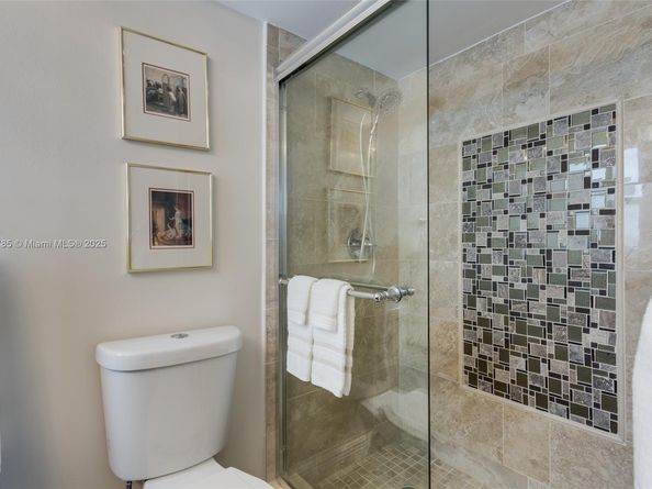 420 NE 12th Ave 208, Hallandale Beach FL 33009