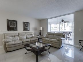 420 NE 12th Ave 208, Hallandale Beach FL 33009