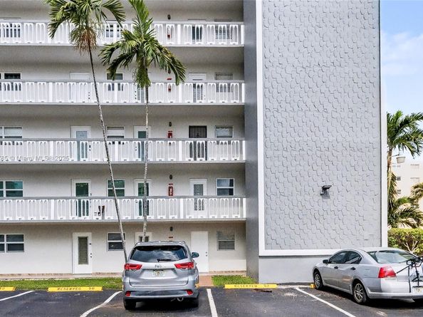 420 NE 12th Ave 208, Hallandale Beach FL 33009