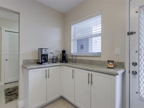 420 NE 12th Ave 208, Hallandale Beach FL 33009