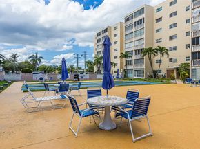 420 NE 12th Ave 208, Hallandale Beach FL 33009