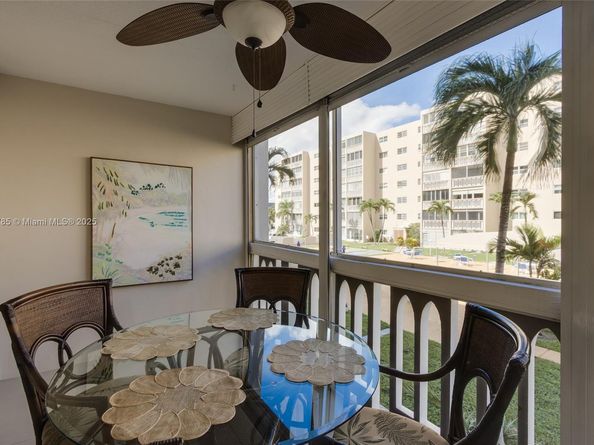 420 NE 12th Ave 208, Hallandale Beach FL 33009