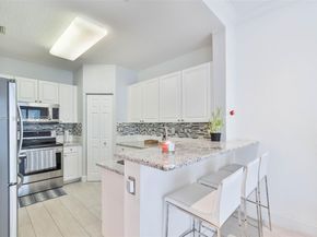 11227 NW 73rd Ter, Doral FL 33178