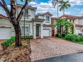 11227 NW 73rd Ter, Doral FL 33178