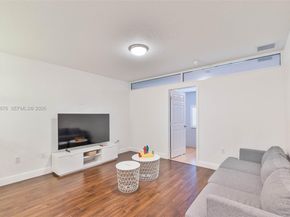 11227 NW 73rd Ter, Doral FL 33178