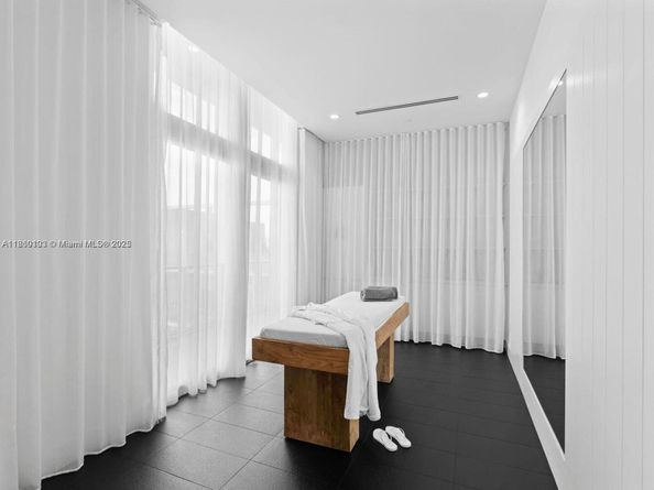 2000 Metropica Way 2509, Sunrise FL 33323