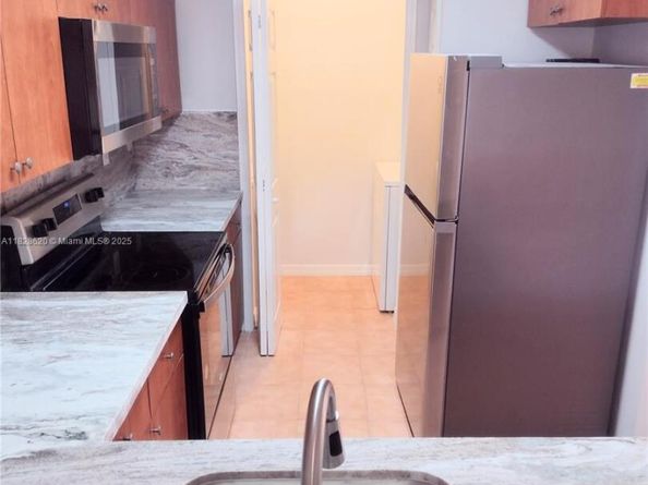 654 SW 106th Ave 1502, Pembroke Pines FL 33025