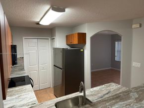654 SW 106th Ave 1502, Pembroke Pines FL 33025