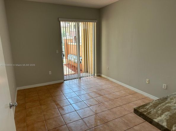 654 SW 106th Ave 1502, Pembroke Pines FL 33025