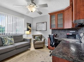 7145 N Huntington Ln 205, Delray Beach FL 33446