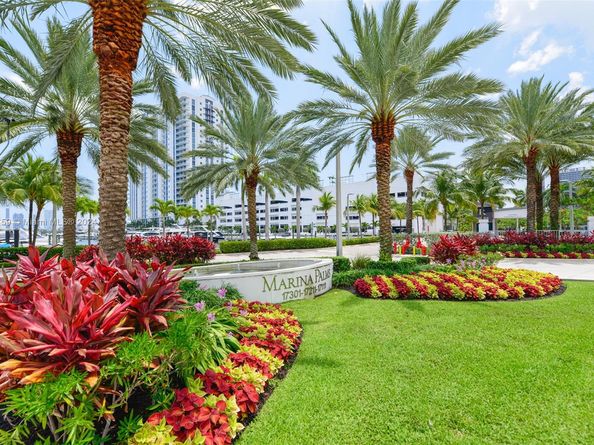 17111 Biscayne Blvd 2303, North Miami Beach FL 33160