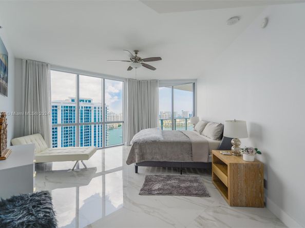 17111 Biscayne Blvd 2303, North Miami Beach FL 33160