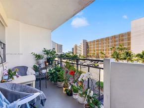 401 Golden Isles Dr 303, Hallandale Beach FL 33009