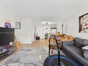 401 Golden Isles Dr 303, Hallandale Beach FL 33009