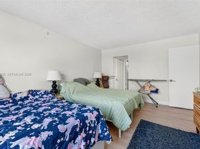 401 Golden Isles Dr 303, Hallandale Beach FL 33009