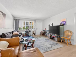 401 Golden Isles Dr 303, Hallandale Beach FL 33009