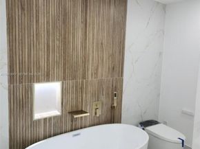 18450 NW 56th Pl, Miami Gardens FL 33055