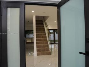 18450 NW 56th Pl, Miami Gardens FL 33055