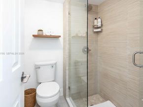 16461 Blatt Blvd 104, Weston FL 33326