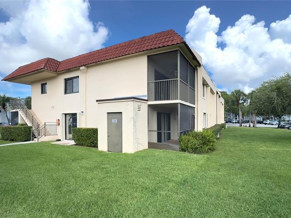 16461 Blatt Blvd 104, Weston FL 33326