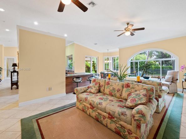 10621 SW 77th Ave, Pinecrest FL 33156