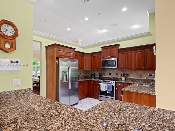 10621 SW 77th Ave, Pinecrest FL 33156