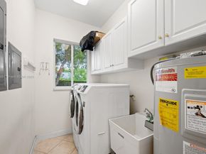 10621 SW 77th Ave, Pinecrest FL 33156