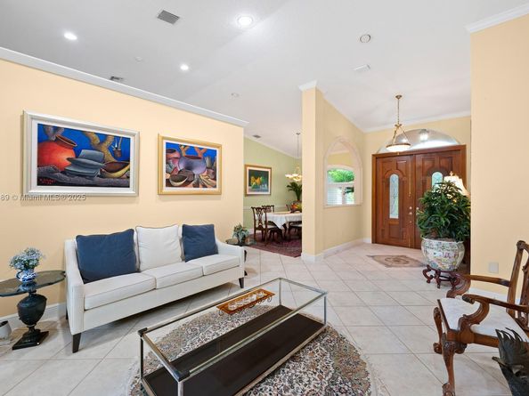 10621 SW 77th Ave, Pinecrest FL 33156